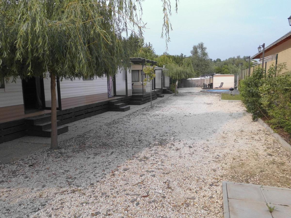 Balatonszárszó Kenge Apartmanok المظهر الخارجي الصورة